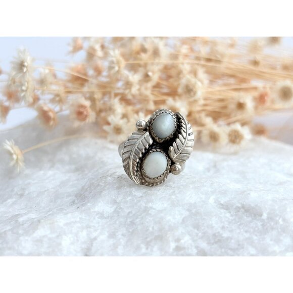 Navajo Mother of Pearl Inlay Leaf 925 Sterling Silver Vintage Ring - sz 7.25 - Picture 13 of 14